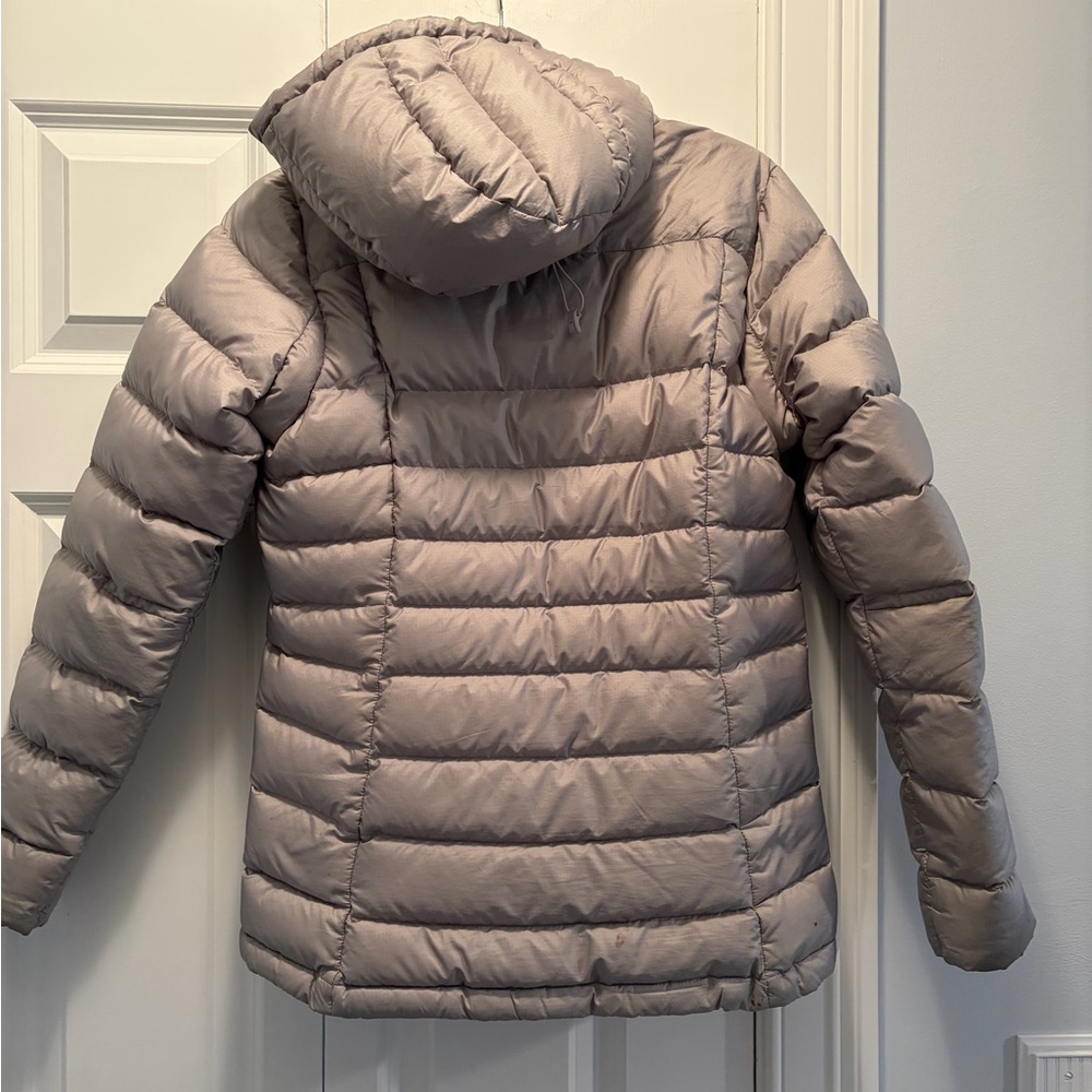 Patagonia Women's Hooded Puffer Jacket in Light Taupe - Picture 8 of 8